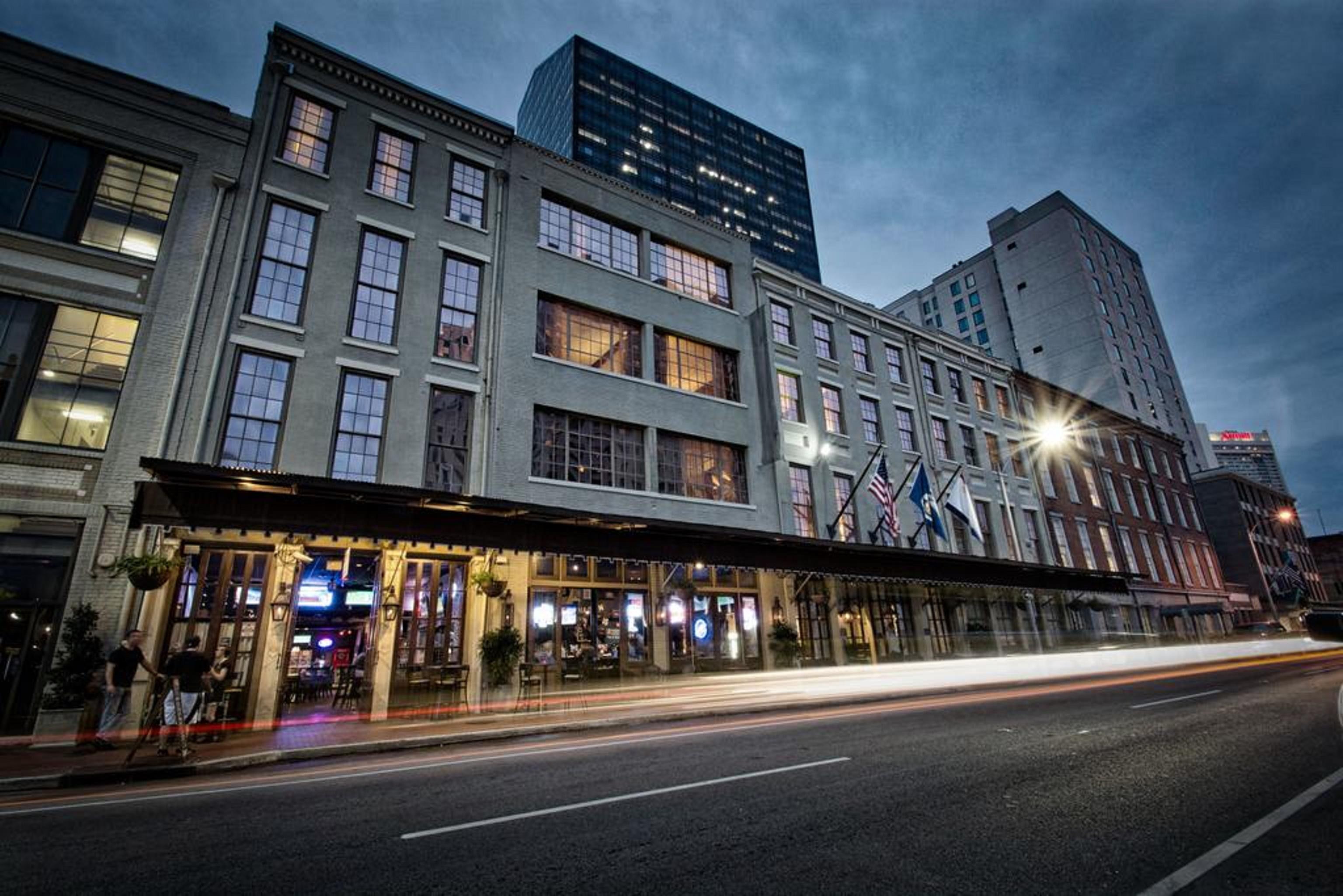 ดิ โอลด์ นัมเบอร์ 77 โฮเต็ล แอนด์ แชนเดลอรี Hotel นิวออร์ลีนส์ ภายนอก รูปภาพ